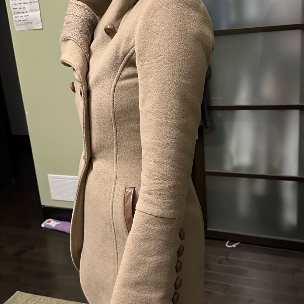 Mackage winter women’s coat. Size xxs - Picture 2 of 5